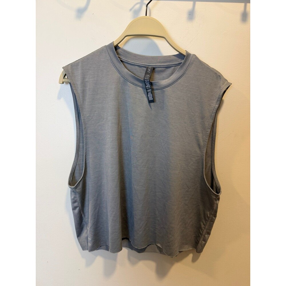 Vuori Cropped Tank Top - note description